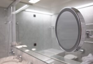 Reflexo de Estilo: Como Escolher o Espelho Ideal para a Sua Casa de Banho